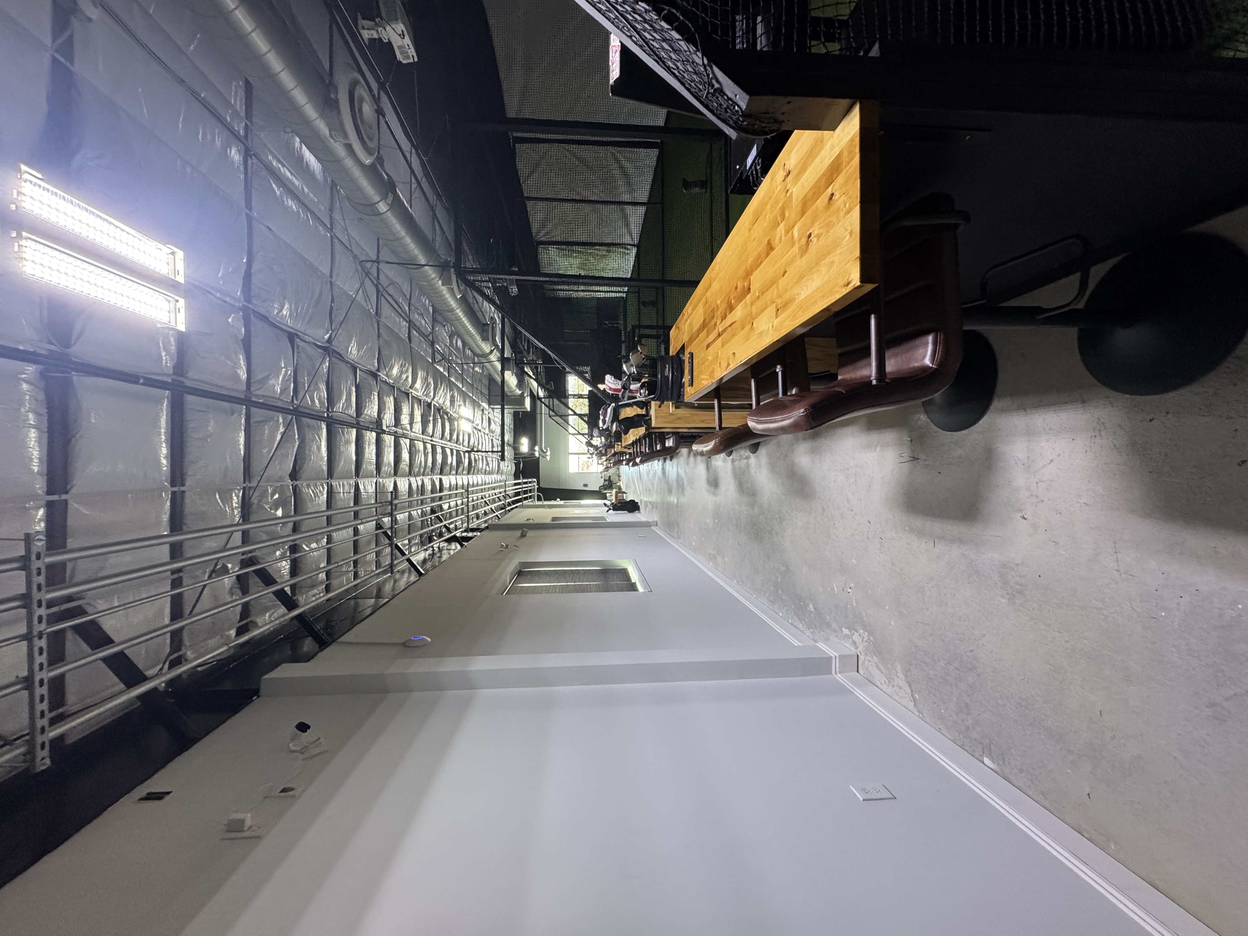 Tracker and screen detail